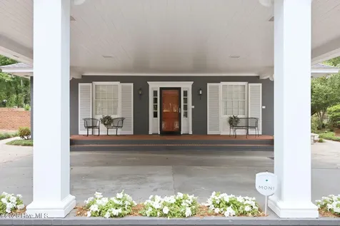 1207 Country Club Drive Kinston NC 28504