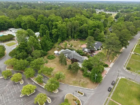 1207 Country Club Drive Kinston NC 28504