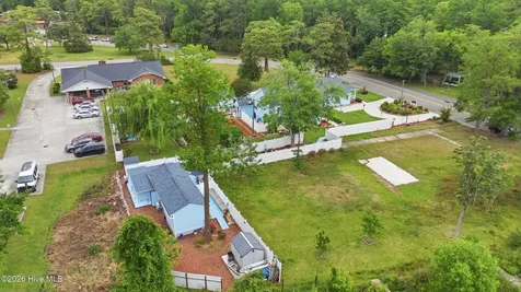 1988 W Lake Shore Drive Wilmington NC 28401
