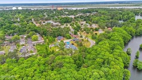 1988 W Lake Shore Drive Wilmington NC 28401