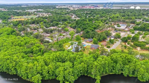 1988 W Lake Shore Drive Wilmington NC 28401