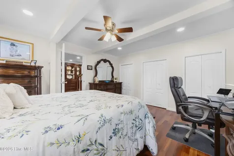 1988 W Lake Shore Drive Wilmington NC 28401