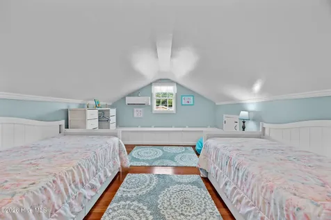 1988 W Lake Shore Drive Wilmington NC 28401