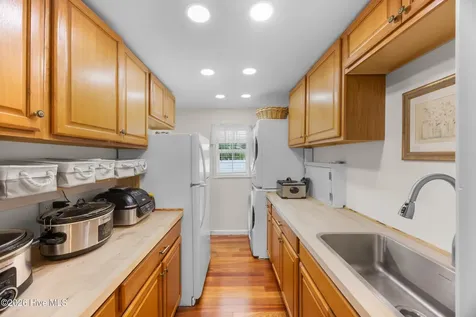 1988 W Lake Shore Drive Wilmington NC 28401