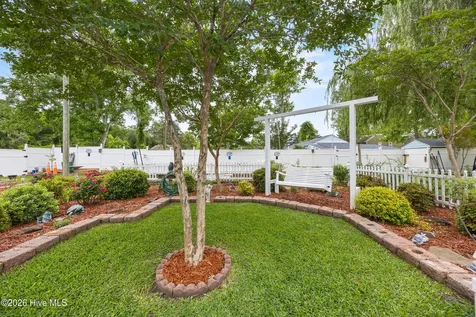 1988 W Lake Shore Drive Wilmington NC 28401