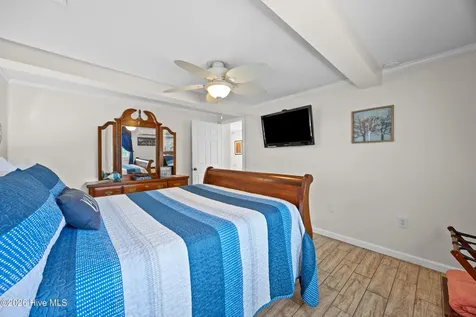 1988 W Lake Shore Drive Wilmington NC 28401