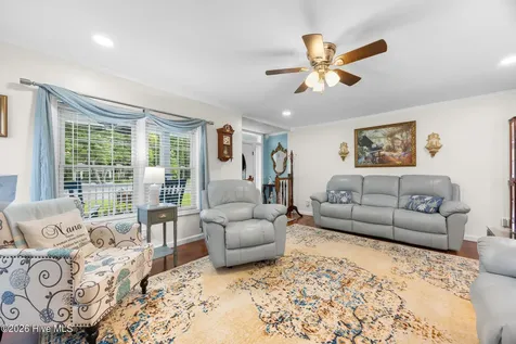 1988 W Lake Shore Drive Wilmington NC 28401