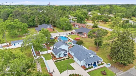 1988 W Lake Shore Drive Wilmington NC 28401