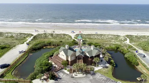 2738 Oak Forest Drive Southport NC 28461
