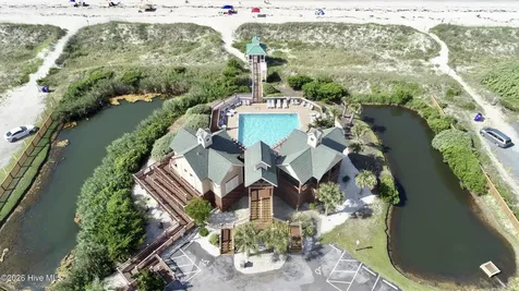 2738 Oak Forest Drive Southport NC 28461