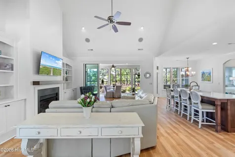 2738 Oak Forest Drive Southport NC 28461