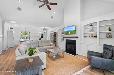 2738 Oak Forest Drive Southport NC 28461