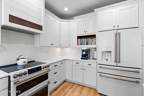 2738 Oak Forest Drive Southport NC 28461