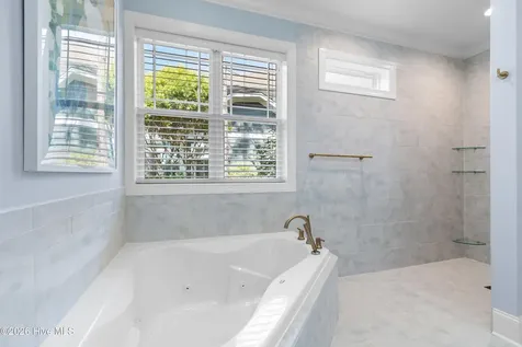2738 Oak Forest Drive Southport NC 28461