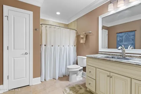 2738 Oak Forest Drive Southport NC 28461
