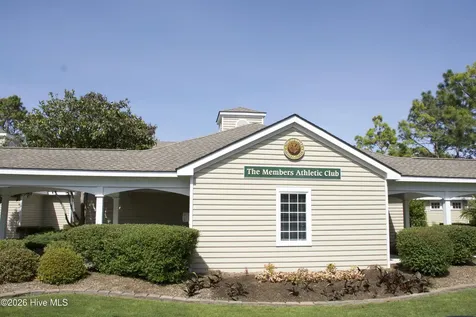2738 Oak Forest Drive Southport NC 28461
