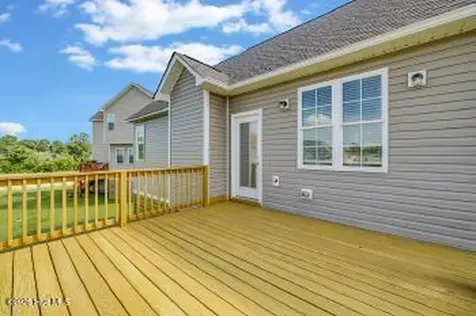 305 Broadleaf Drive Jacksonville NC 28546