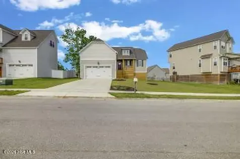 305 Broadleaf Drive Jacksonville NC 28546