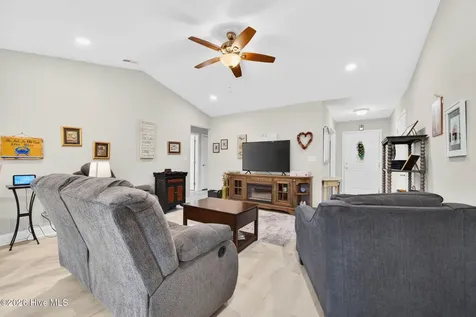 2925 Hardsmith Street Shallotte NC 28470