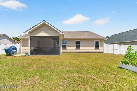 2925 Hardsmith Street Shallotte NC 28470