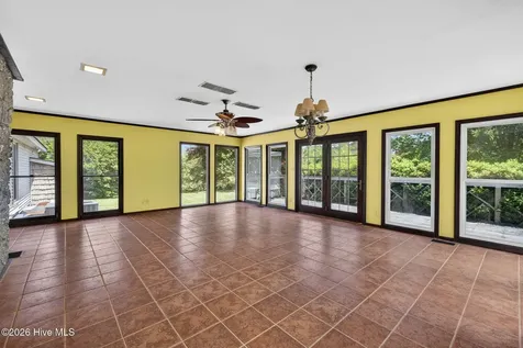 222 Greenwich Lane Wilmington NC 28409