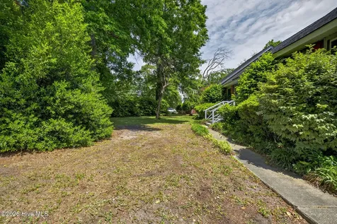 222 Greenwich Lane Wilmington NC 28409
