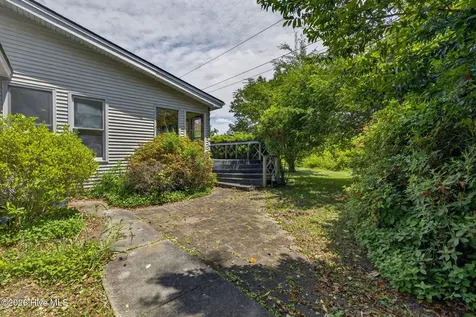 222 Greenwich Lane Wilmington NC 28409