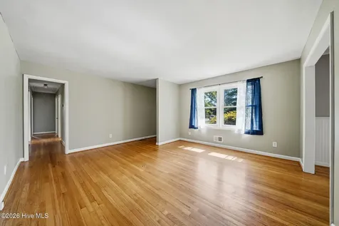 3316 Chalmers Drive Wilmington NC 28409