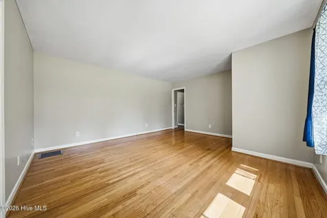 3316 Chalmers Drive Wilmington NC 28409