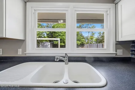 3316 Chalmers Drive Wilmington NC 28409
