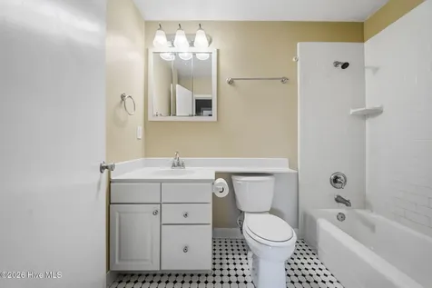 3316 Chalmers Drive Wilmington NC 28409