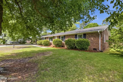 3316 Chalmers Drive Wilmington NC 28409