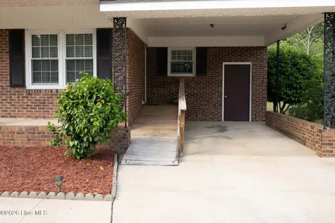 1506 Patsy Lane Laurinburg NC 28352
