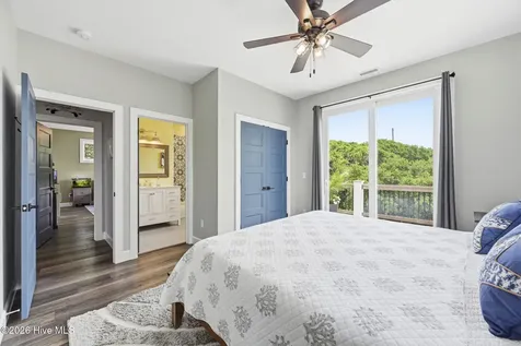 1207 S Topsail Drive Surf City NC 28445