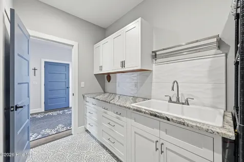 1207 S Topsail Drive Surf City NC 28445