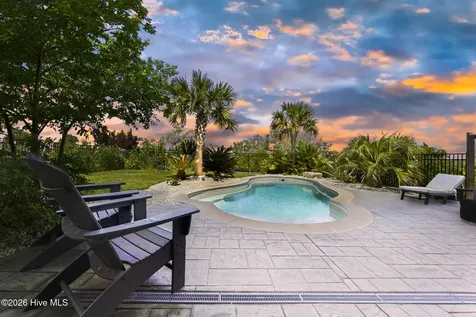 1207 S Topsail Drive Surf City NC 28445