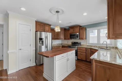 1936 Prestwick Lane Wilmington NC 28405