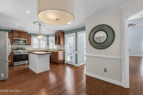 1936 Prestwick Lane Wilmington NC 28405