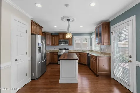 1936 Prestwick Lane Wilmington NC 28405