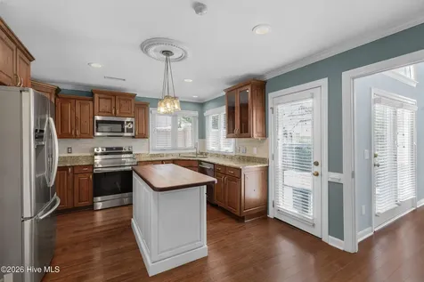 1936 Prestwick Lane Wilmington NC 28405