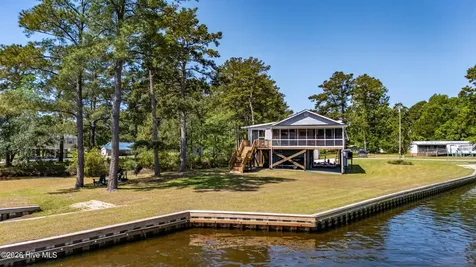 247 Jane Lane Oriental NC 28571