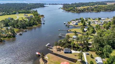 247 Jane Lane Oriental NC 28571