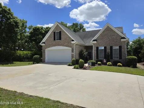 415 Honeysuckle Court Greenville NC 27834