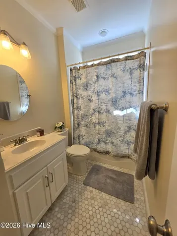 415 Honeysuckle Court Greenville NC 27834