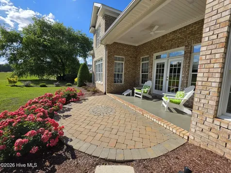 415 Honeysuckle Court Greenville NC 27834