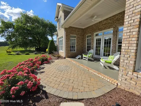 415 Honeysuckle Court Greenville NC 27834