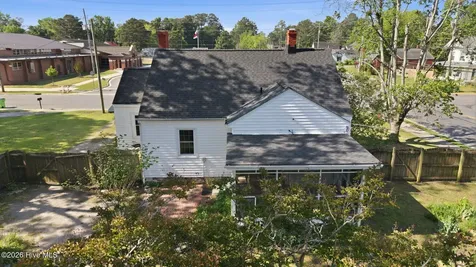 219 Blount Street Winterville NC 28590