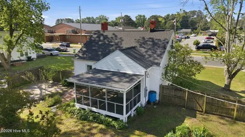 219 Blount Street Winterville NC 28590
