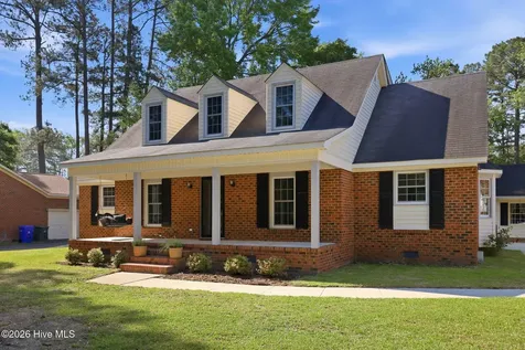 405 Cedarhurst Road Greenville NC 27834