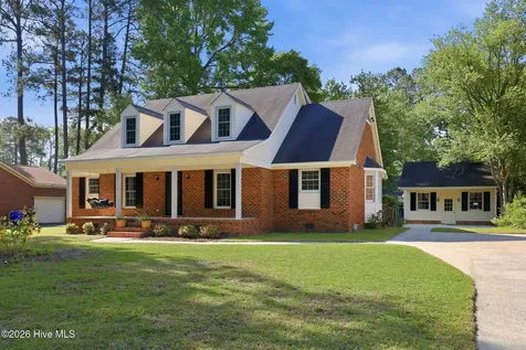 405 Cedarhurst Road Greenville NC 27834